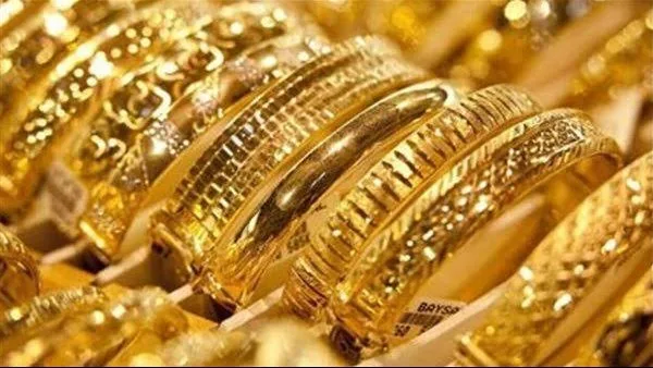 تراجع الذهب في مصر مع تقلبات سعر الدولار: هل هي فرصة استثمارية أم بداية الانهيار؟ تراجع الذهب في مصر مع تقلبات سعر الدولار: هل هي فرصة استثمارية أم بداية الانهيار؟