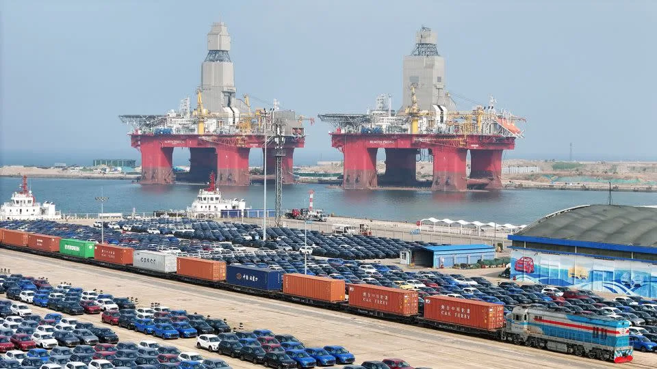 مربي الماشية في أمريكا يتكبدون خسائر بملايين الدولارات نتيجة الرسوم الجمركية على الصين مربي الماشية في أمريكا يتكبدون خسائر بملايين الدولارات نتيجة الرسوم الجمركية على الصين