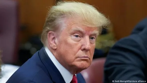 ترامب يعلن عن تخفيض أسعار الأدوية في أمريكا بنسبة 59% ترامب يعلن عن تخفيض أسعار الأدوية في أمريكا بنسبة 59%