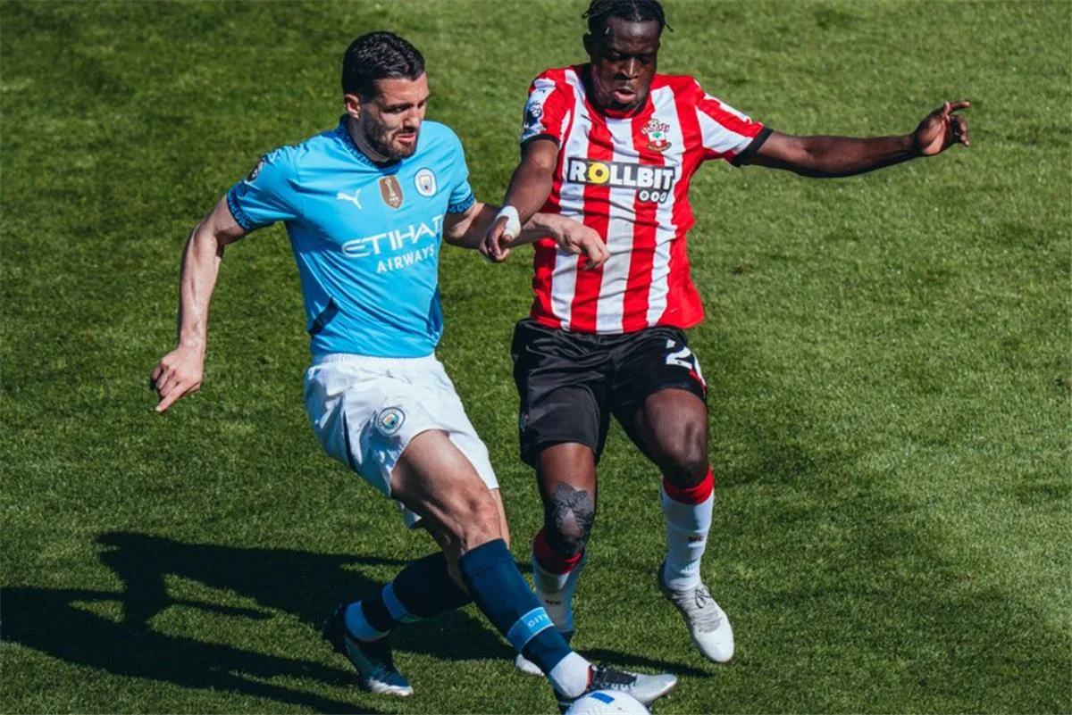 ترتيب الدوري الإنجليزي بعد تعادل مانشستر سيتي وساوثهامبتون ترتيب الدوري الإنجليزي بعد تعادل مانشستر سيتي وساوثهامبتون
