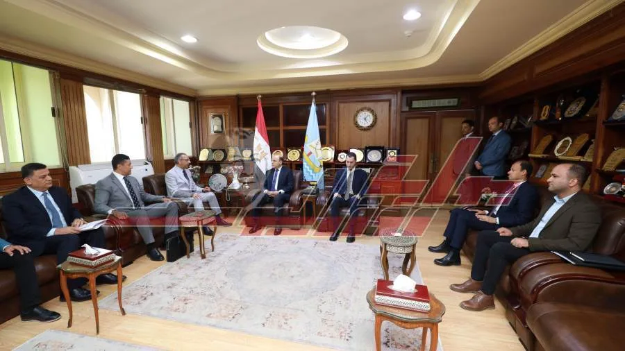 تسهيلات لإنشاء مناطق لوجستية تجارية على مساحة 20 فدانًا في مدينة كفر الشيخ. تسهيلات لإنشاء مناطق لوجستية تجارية على مساحة 20 فدانًا في مدينة كفر الشيخ.