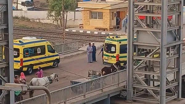 تصادم قطار مع جرار زراعي عند معبر كفر مساعد في إيتاي البارود بالبحيرة تصادم قطار مع جرار زراعي عند معبر كفر مساعد في إيتاي البارود بالبحيرة