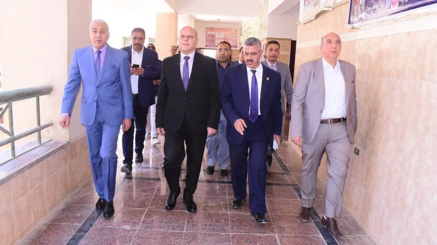 تضمن ٣٠٥٧ كتابًا.. النعماني يفتتح مكتبتين مهدتين لكلية الآثار وقاعة مجلس الكلية ومعرضًا للأنشطة والمشروعات الطلابية تضمن ٣٠٥٧ كتابًا.. النعماني يفتتح مكتبتين مهدتين لكلية الآثار وقاعة مجلس الكلية ومعرضًا للأنشطة والمشروعات الطلابية