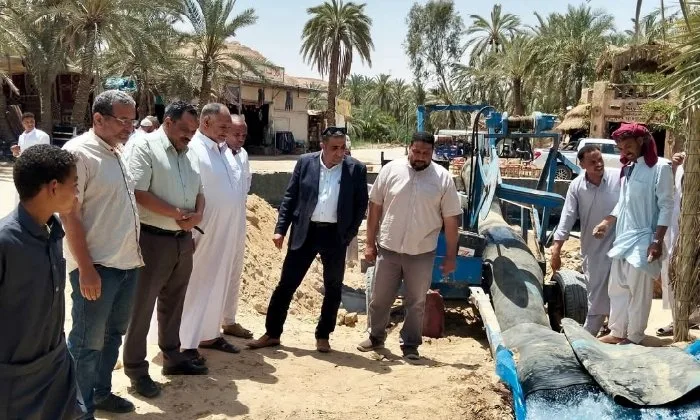 تطهير عين كليوباترا بواحة سيوة استعدادًا لموسم السياحة العلاجية تطهير عين كليوباترا بواحة سيوة استعدادًا لموسم السياحة العلاجية