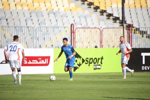 تعادل سلبي بين الطلائع وسموحة يشعل صراع المركز الثالث بمجموعة الهبوط تعادل سلبي بين الطلائع وسموحة يشعل صراع المركز الثالث بمجموعة الهبوط
