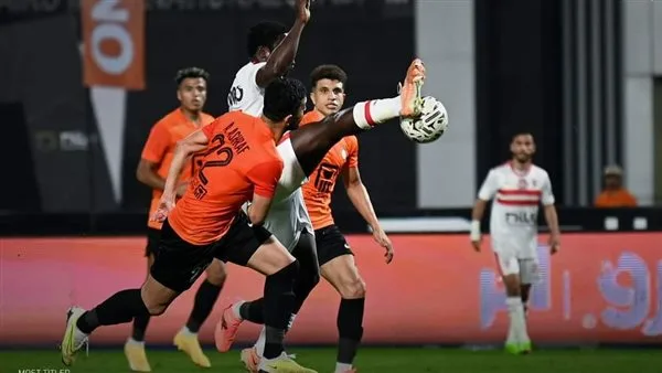 تعادل مثير بين الزمالك والبنك الأهلي في الدوري المصري تعادل مثير بين الزمالك والبنك الأهلي في الدوري المصري