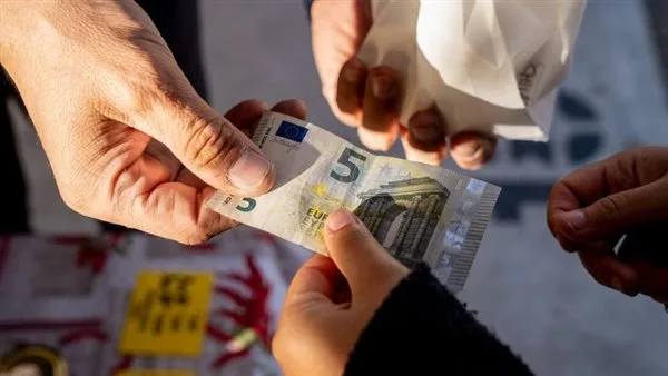 سعر اليورو مقابل الجنيه المصري اليوم الاثنين 19 مايو 2025 سعر اليورو مقابل الجنيه المصري اليوم الاثنين 19 مايو 2025