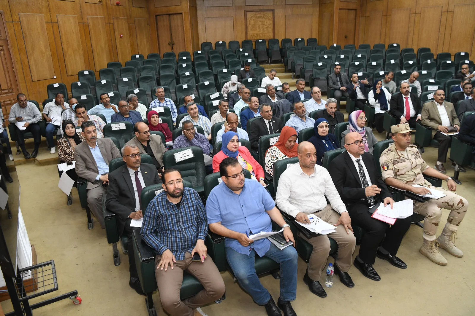 تعرف عليها.. محافظ قنا يوافق على تخصيص قطع أراض لمشروعات جديدة تعرف عليها.. محافظ قنا يوافق على تخصيص قطع أراض لمشروعات جديدة