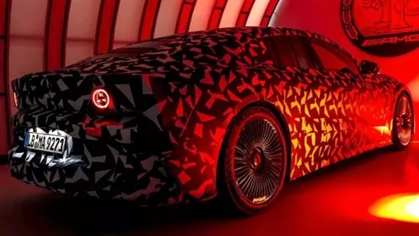 تفاصيل أول سيارة سيدان كهربائية من مرسيدس-AMG.. بقوة 1000 حصان تفاصيل أول سيارة سيدان كهربائية من مرسيدس-AMG.. بقوة 1000 حصان
