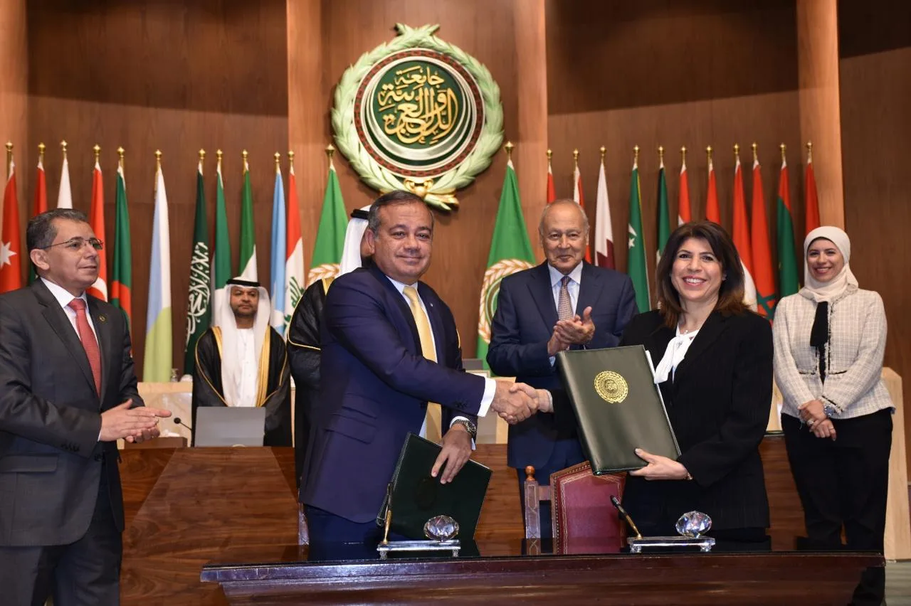 تقدير الرئيس التنفيذي والعضو المنتدب لمصرف أبو ظبي الإسلامي-مصر كأحد أبرز القادة المؤثرين في مجال الاستدامة في العالم العربي تقدير الرئيس التنفيذي والعضو المنتدب لمصرف أبو ظبي الإسلامي-مصر كأحد أبرز القادة المؤثرين في مجال الاستدامة في العالم العربي