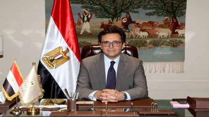 وزير الثقافة: لا إغلاق لمراكز الثقافة أو الشقق المستأجرة التي تقدم خدمات مجتمعية وزير الثقافة: لا إغلاق لمراكز الثقافة أو الشقق المستأجرة التي تقدم خدمات مجتمعية