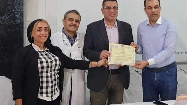 تكريم القائمين على المكتب الإعلامي بصحة البحيرة تكريم القائمين على المكتب الإعلامي بصحة البحيرة