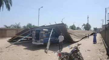 تمهيدا لتعويضهم.. حصر خسائر السائقين المتضررين من انهيار تندات موقف قوص في قنا