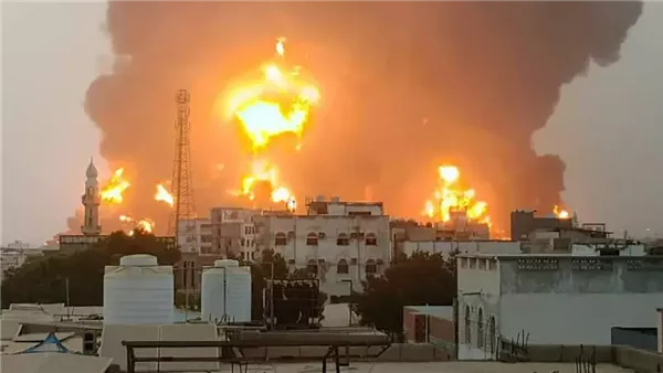 تمهيدًا لقصفها.. الاحتلال يطالب بإخلاء 3 موانئ في اليمن تمهيدًا لقصفها.. الاحتلال يطالب بإخلاء 3 موانئ في اليمن