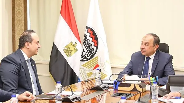 توفير المستلزمات الطبية وتطوير المنشآت.. تعاون بين قطاع الأعمال وهيئة الرعاية الصحية توفير المستلزمات الطبية وتطوير المنشآت.. تعاون بين قطاع الأعمال وهيئة الرعاية الصحية