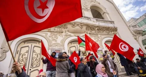 تونس.. جبهة الخلاص تندد بمحاكمة سياسيين بقضية ” التآمر على أمن الدولة” تونس.. جبهة الخلاص تندد بمحاكمة سياسيين بقضية ” التآمر على أمن الدولة”