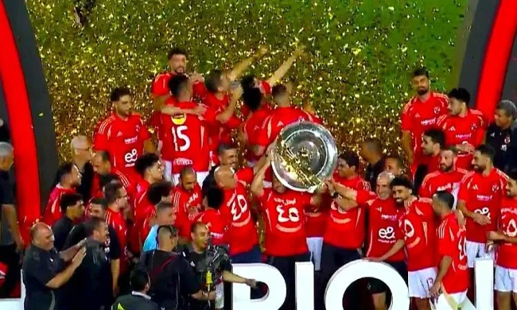 ثلاثي إمام والشحات وسوبر هاتريك الفدائي يحققون درع الدوري في الجزيرة ثلاثي إمام والشحات وسوبر هاتريك الفدائي يحققون درع الدوري في الجزيرة