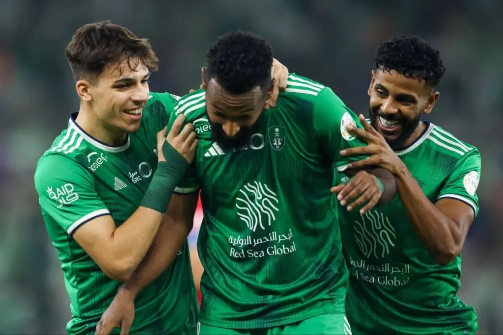 جابري فيجا يقترب من العودة إلى أوروبا.. بورتو يتفاوض مع الأهلي جابري فيجا يقترب من العودة إلى أوروبا.. بورتو يتفاوض مع الأهلي