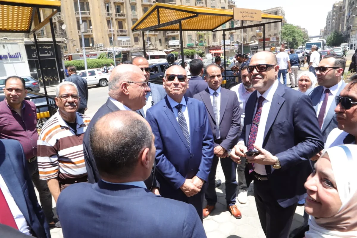جبران ومحافظ القاهرة يتفقدان أماكن انتظار لائقة لعمال التراحيل جبران ومحافظ القاهرة يتفقدان أماكن انتظار لائقة لعمال التراحيل