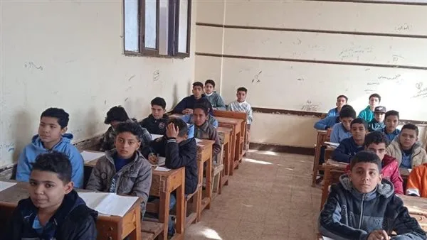 استكمال امتحانات نهاية العام الدراسي لطلاب النقل في جميع المدارس على مستوى البلاد. استكمال امتحانات نهاية العام الدراسي لطلاب النقل في جميع المدارس على مستوى البلاد.