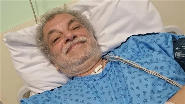 جراحة دقيقة في القلب.. المخرج أشرف فايق في غرفة العمليات (صورة) جراحة دقيقة في القلب.. المخرج أشرف فايق في غرفة العمليات (صورة)