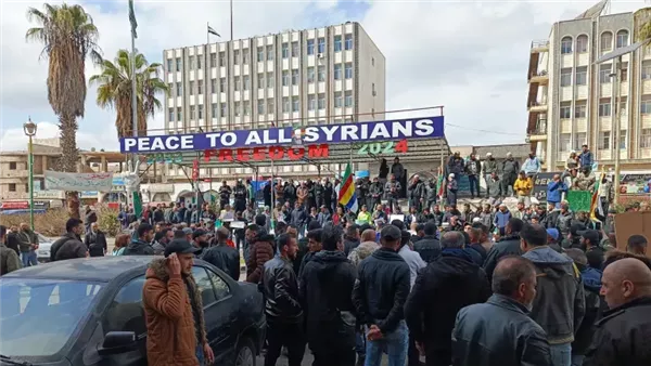 جرمانا وصحنايا تشتعلان والشيخ الهجري يحذر من مجازر بحق الدروز جرمانا وصحنايا تشتعلان والشيخ الهجري يحذر من مجازر بحق الدروز