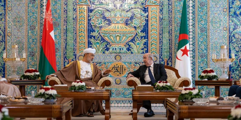 جلالة السُّلطان المُعظّم والرئيس الجزائري يثمنان إنشاء “الصندوق الجزائري العُماني للاستثمار”