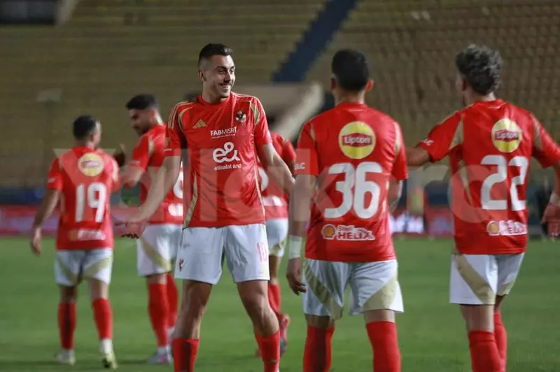 تشكيلة الأهلي: عودة محمد هاني وجراديشار يقود الهجوم ضد البنك الأهلي تشكيلة الأهلي: عودة محمد هاني وجراديشار يقود الهجوم ضد البنك الأهلي