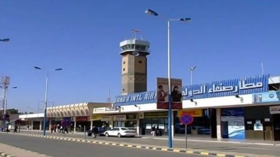 جيش الاحتلال الاسرائيلي يصدر إنذارا بإخلاء منطقة مطار صنعاء الدولي بشكل فوري جيش الاحتلال الاسرائيلي يصدر إنذارا بإخلاء منطقة مطار صنعاء الدولي بشكل فوري