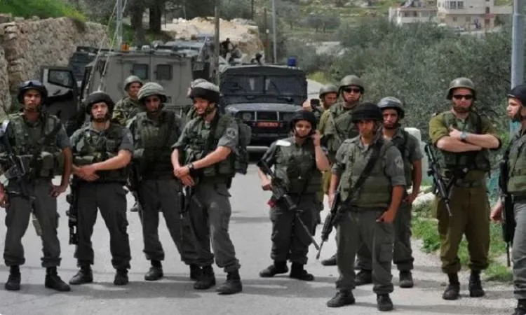جيش الاحتلال يمدد الحصار على قريتين فلسطينيتين عقب مقتل مستوطنة في الضفة الغربية جيش الاحتلال يمدد الحصار على قريتين فلسطينيتين عقب مقتل مستوطنة في الضفة الغربية