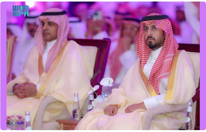 حاكم الخرج يشهد مراسم تخرج طلاب مجمع “نكون” التعليمي حاكم الخرج يشهد مراسم تخرج طلاب مجمع “نكون” التعليمي