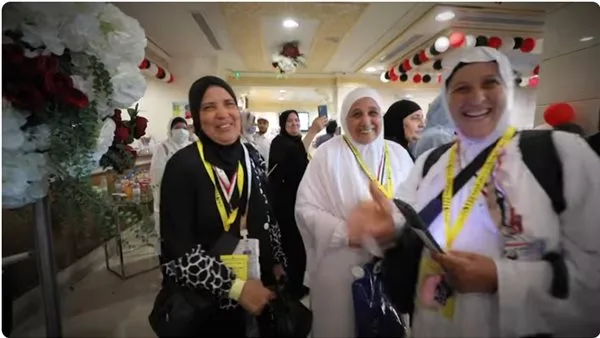 حجاج القرعة: وزارة الداخلية تعمل بجد لتوفير الراحة لنا خلال مناسك الحج (فيديو)
