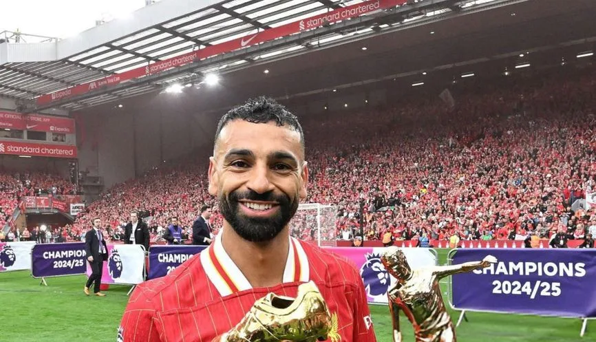 حذاء ذهبي كهدية لمحبي محمد صلاح حذاء ذهبي كهدية لمحبي محمد صلاح