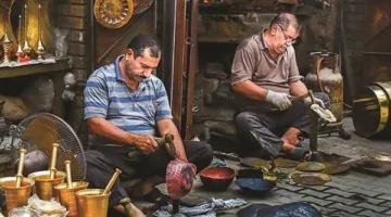حراس التراث.. حرفيون على درب الأجداد: نحافظ على «الصنعة» من الاندثار