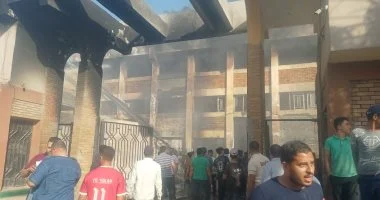 حريق هائل في مصنع مناديل بمدينة 6 أكتوبر (صور) حريق هائل في مصنع مناديل بمدينة 6 أكتوبر (صور)