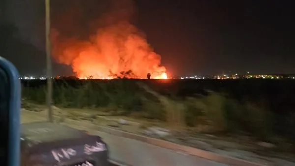 حريق يشتعل في منطقة من الأعشاب تمتد لحوالي 500 متر على ضفاف النيل في المعادي والمعصرة. حريق يشتعل في منطقة من الأعشاب تمتد لحوالي 500 متر على ضفاف النيل في المعادي والمعصرة.