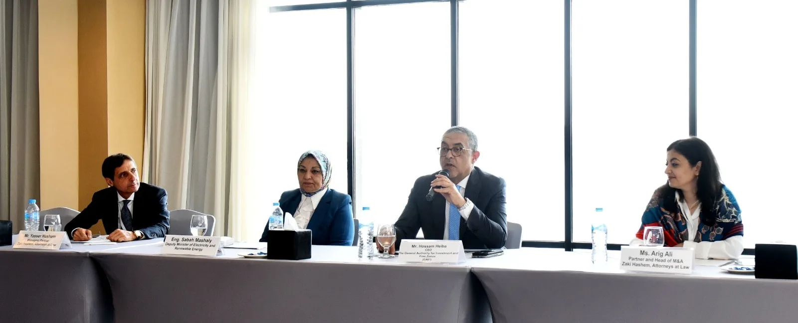 حسام هيبة: التركيز على الطاقة المتجددة يعزز جذب الاستثمارات في مجالات أخرى