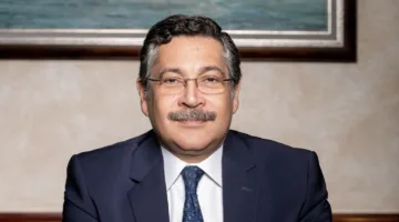 حسن غانم: زيادة بنسبة 5% في عدد مستخدمي الهاتف المحمول والإنترنت البنكي في بنك التعمير والإسكان