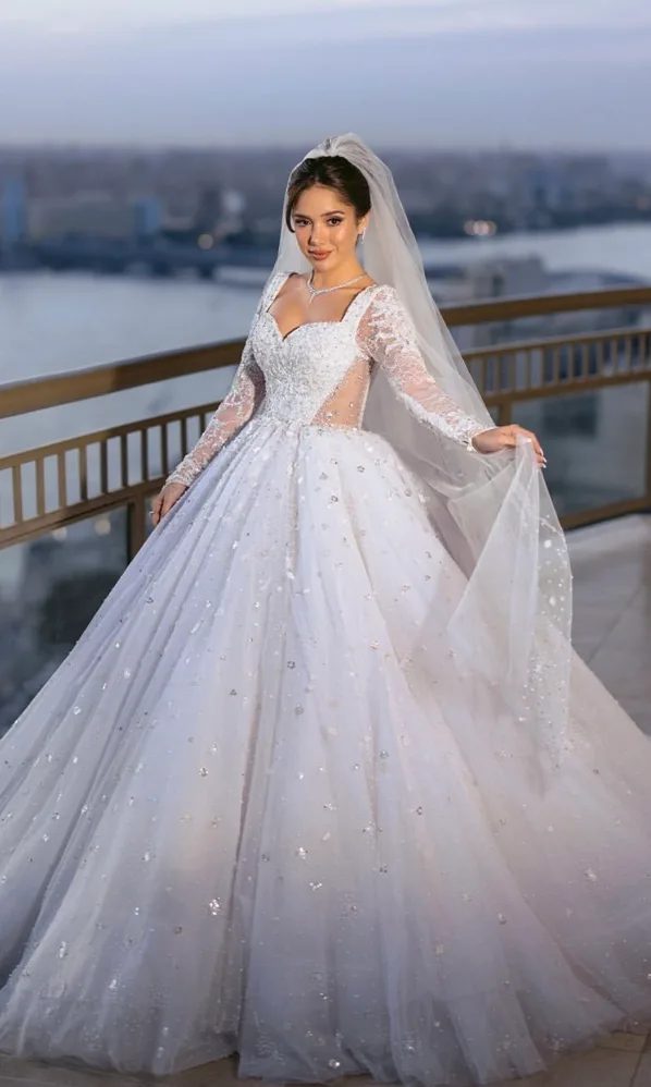حفل زفاف رنا رئيس.. أجواء احتفالية عائلية ولحظات رومانسية حفل زفاف رنا رئيس.. أجواء احتفالية عائلية ولحظات رومانسية
