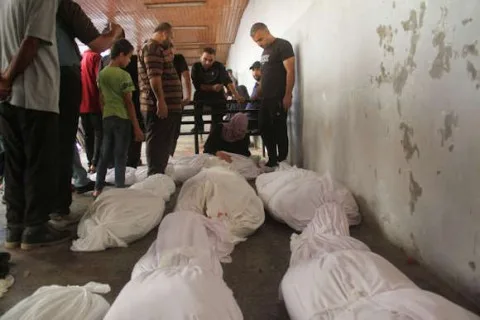 “حكومة غزة”: إسرائيل ألقت 100 ألف طن متفجرات وأبادت 2200 عائلة وارتكبت أكثر من 12 ألف مجزرة منذ بدء الإبادة الجماعية قبل 19 شهرا “حكومة غزة”: إسرائيل ألقت 100 ألف طن متفجرات وأبادت 2200 عائلة وارتكبت أكثر من 12 ألف مجزرة منذ بدء الإبادة الجماعية قبل 19 شهرا