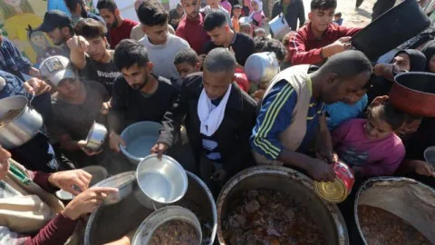 “حكومة غزة”: زيادة مستويات الجوع نتيجة استمرار إغلاق المعابر من قبل إسرائيل “حكومة غزة”: زيادة مستويات الجوع نتيجة استمرار إغلاق المعابر من قبل إسرائيل
