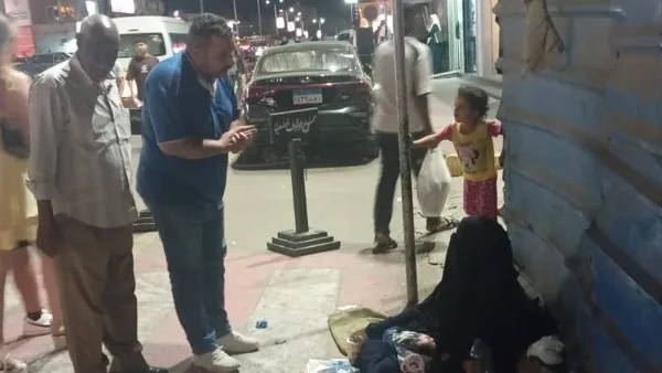 حملة مسائية مكثفة لمكافحة التسول في حي شمال الغردقة حملة مسائية مكثفة لمكافحة التسول في حي شمال الغردقة