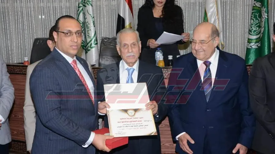ختام البرنامج التدريبي "الوعي الوطني" بمقر المحكمة العربية للتحكيم في القاهرة ختام البرنامج التدريبي "الوعي الوطني" بمقر المحكمة العربية للتحكيم في القاهرة