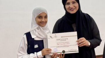 ختام مسابقات المناظرة باللغة الإنجليزية بتعليمية ظفار
