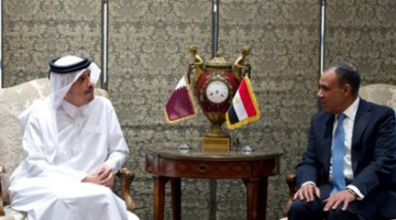 “خطوة باتجاه السلام” .. وزيرا خارجية مصر وقطر يعبّران عن ترحيبهما بالإفراج عن الرهينة عيدان ألكسندر.