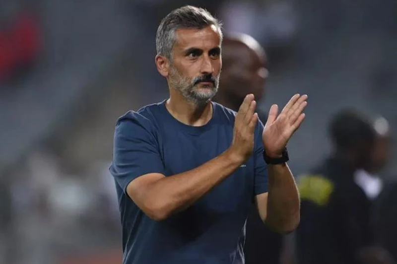 خوسيه ريفيرو arrives in Cairo to take over coaching of Al-Ahly | صورة خوسيه ريفيرو arrives in Cairo to take over coaching of Al-Ahly | صورة