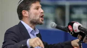 دبلوماسي فلسطيني: تصريحات سموتريتش تكشف نوايا إسرائيل تجاه ضم أراضي غزة
