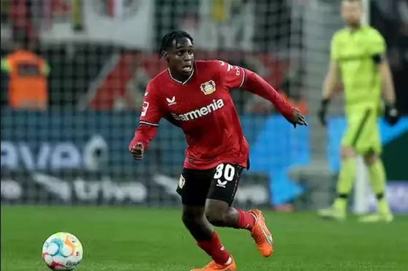 استعدادًا لانتقاله إلى ليفربول.. فريمبونج يجري الفحوصات الطبية. استعدادًا لانتقاله إلى ليفربول.. فريمبونج يجري الفحوصات الطبية.
