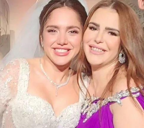 دنيا عبد العزيز توجه رسالة لـ رنا رئيس بمناسبة حفل زفافها «صور» دنيا عبد العزيز توجه رسالة لـ رنا رئيس بمناسبة حفل زفافها «صور»