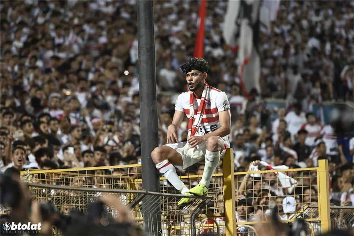 دونجا يُصاب خلال مباراة الزمالك وفاركو ويُنقل إلى المستشفى دونجا يُصاب خلال مباراة الزمالك وفاركو ويُنقل إلى المستشفى